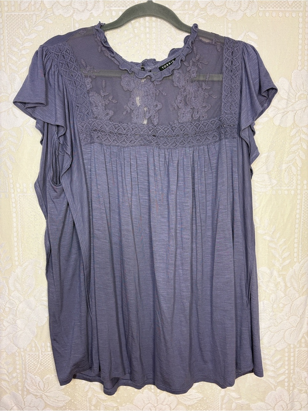 Torrid Lavender Lace Yoke Flutter Sleeve Tunic Super Soft Comfy Casual Chic